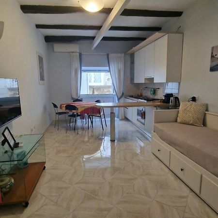 Casa Di Gabri Lejlighed Napoli Eksteriør billede